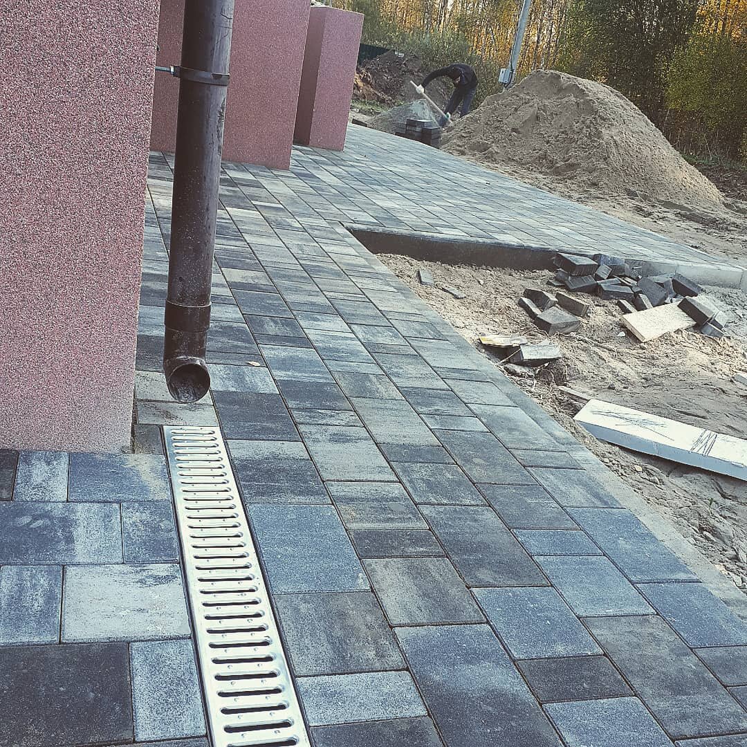 Укладка тротуарной плитки