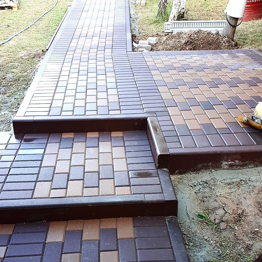Укладка тротуарной плитки