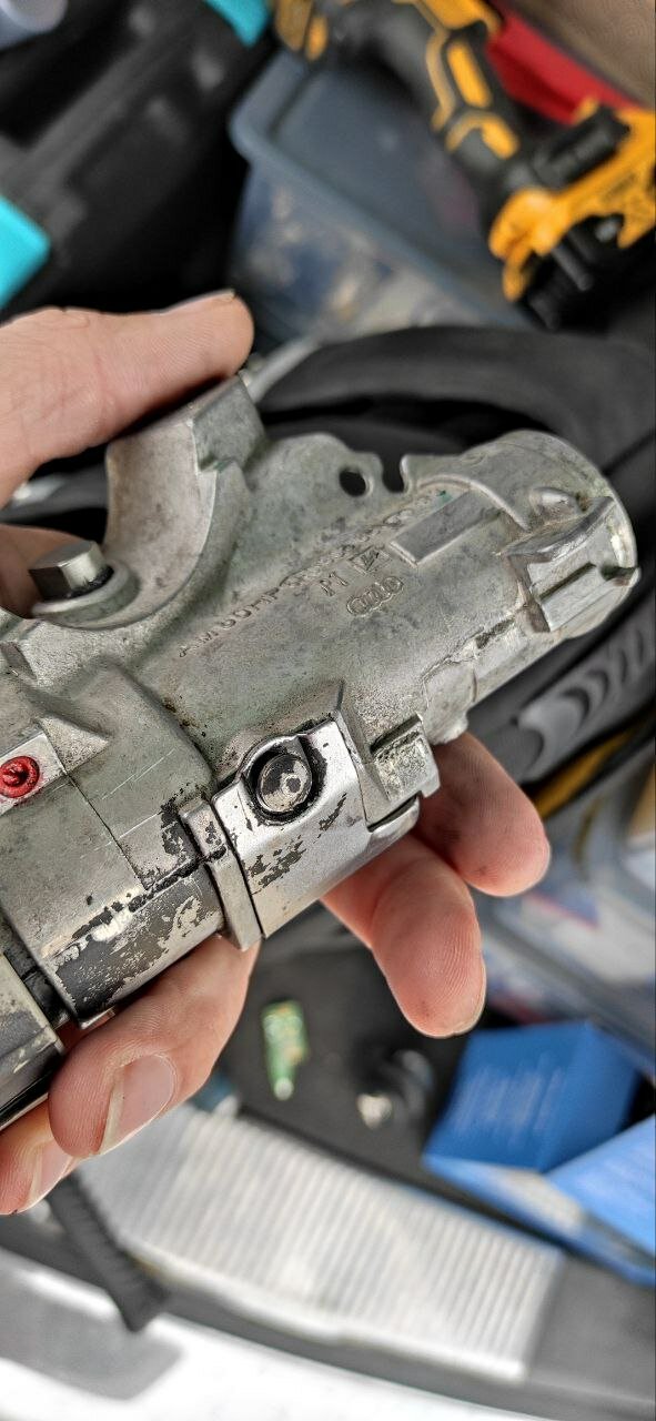 Изготовление автоключей по замку при полной утере