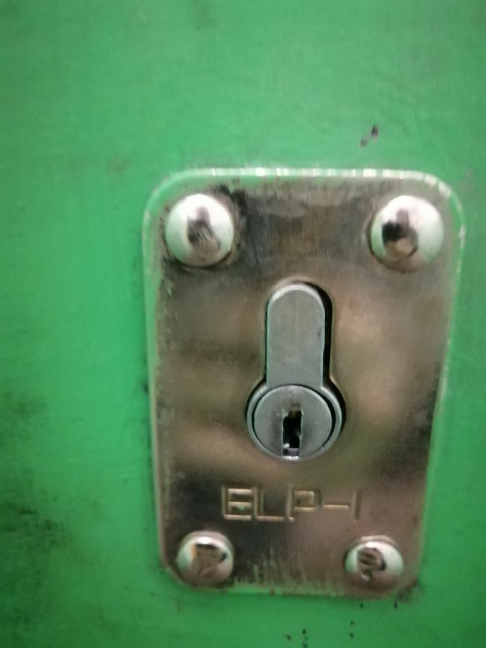 Замена цилиндра дверного замка