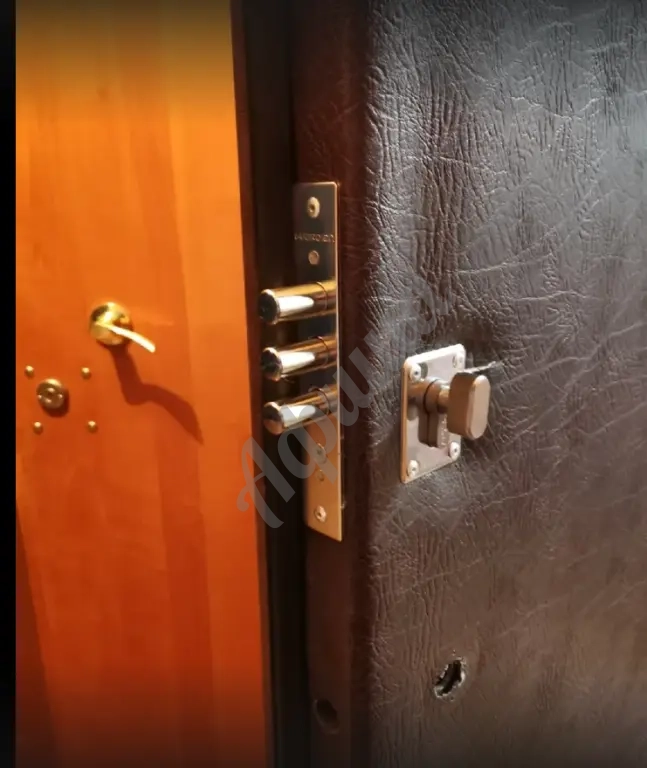 Вскрытие дверного замка