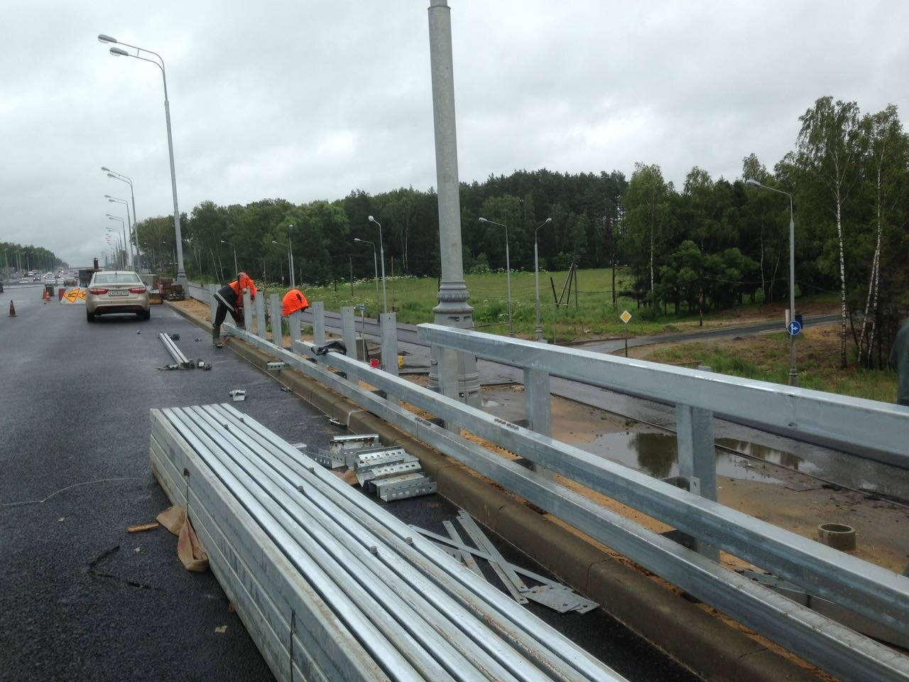 Дорожные и мостовые ограждения. барьерного и перильного типа