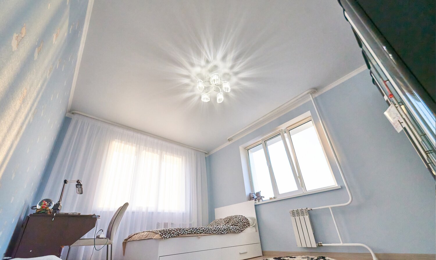 Монтаж натяжного потолка