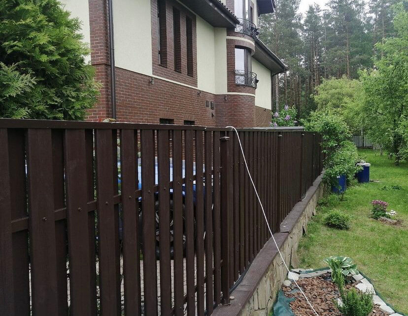 Покраска забора