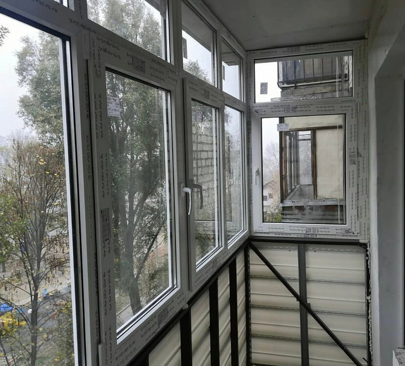 Демонтаж балконов и лоджий