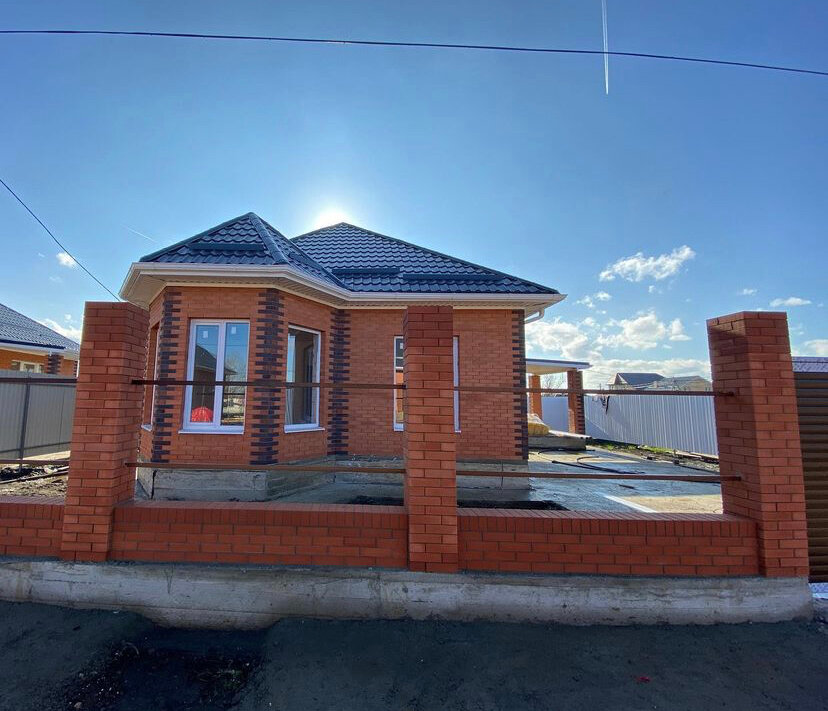 Строительство кирпичных домов «под ключ» — это наша специализация.