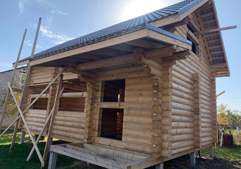 Строительство дома из бревна