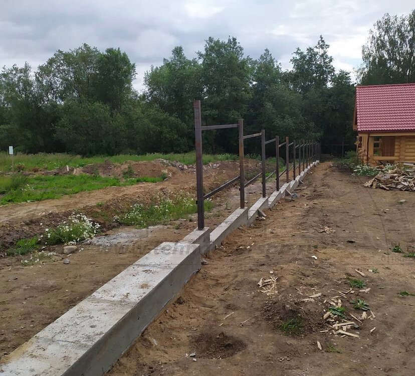 Строительство фундамента для забора