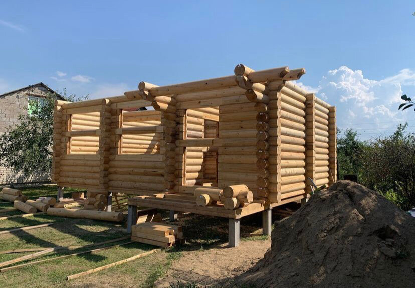 Строительство дома из бревна