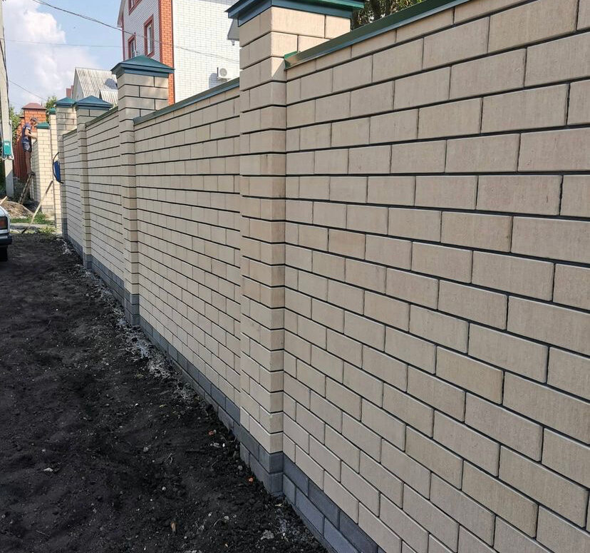 Строительство кирпичных заборов «под ключ» — на века.