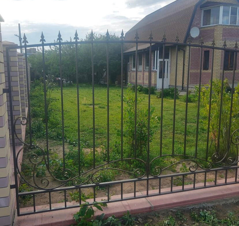 Монтаж кованых заборов