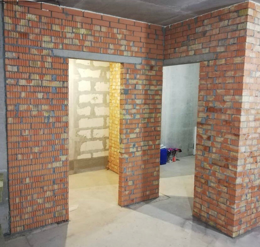 Кладка перегородок и внутренних стен из кирпича