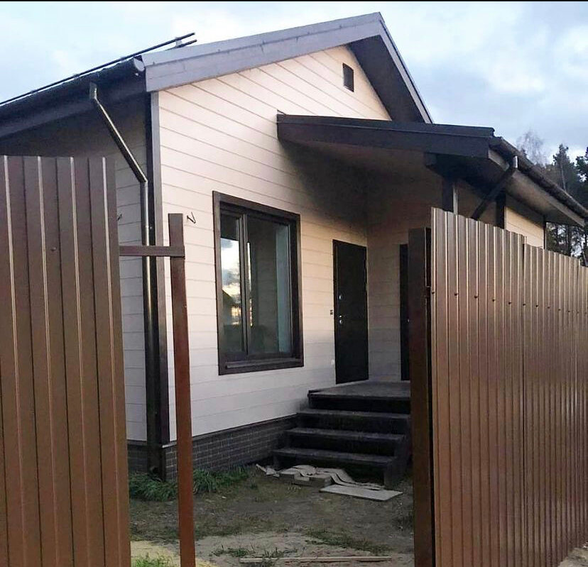 Прочные и долговечные заборы из профнастила «под ключ».