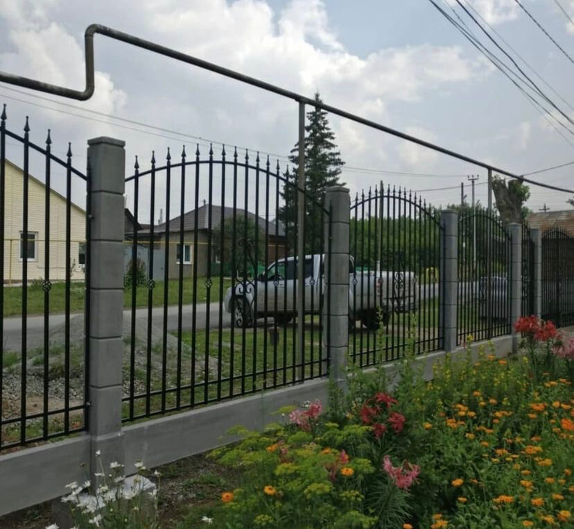Монтаж кованых заборов