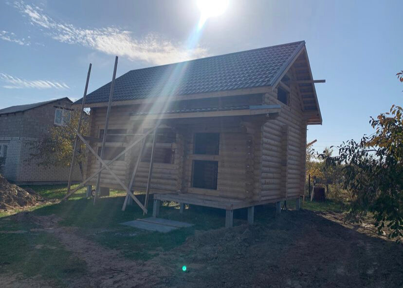 Строительство дома из бревна