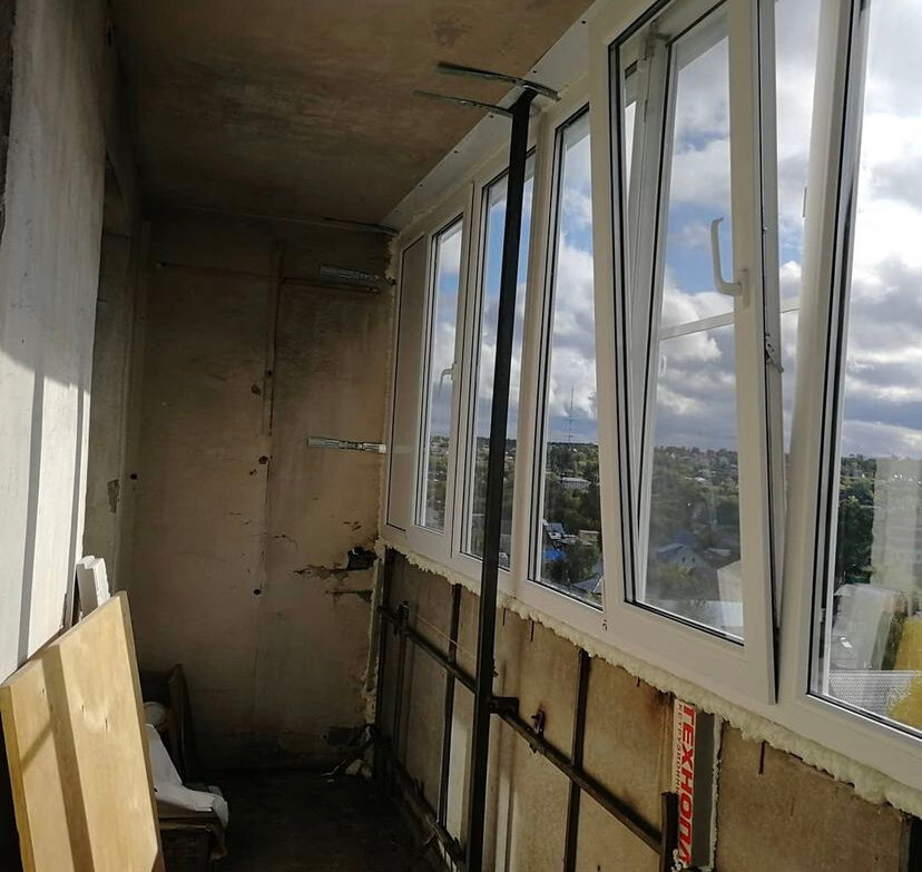 Демонтаж балконов и лоджий