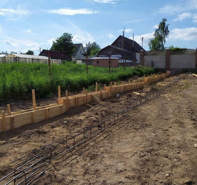 Строительство фундамента для забора