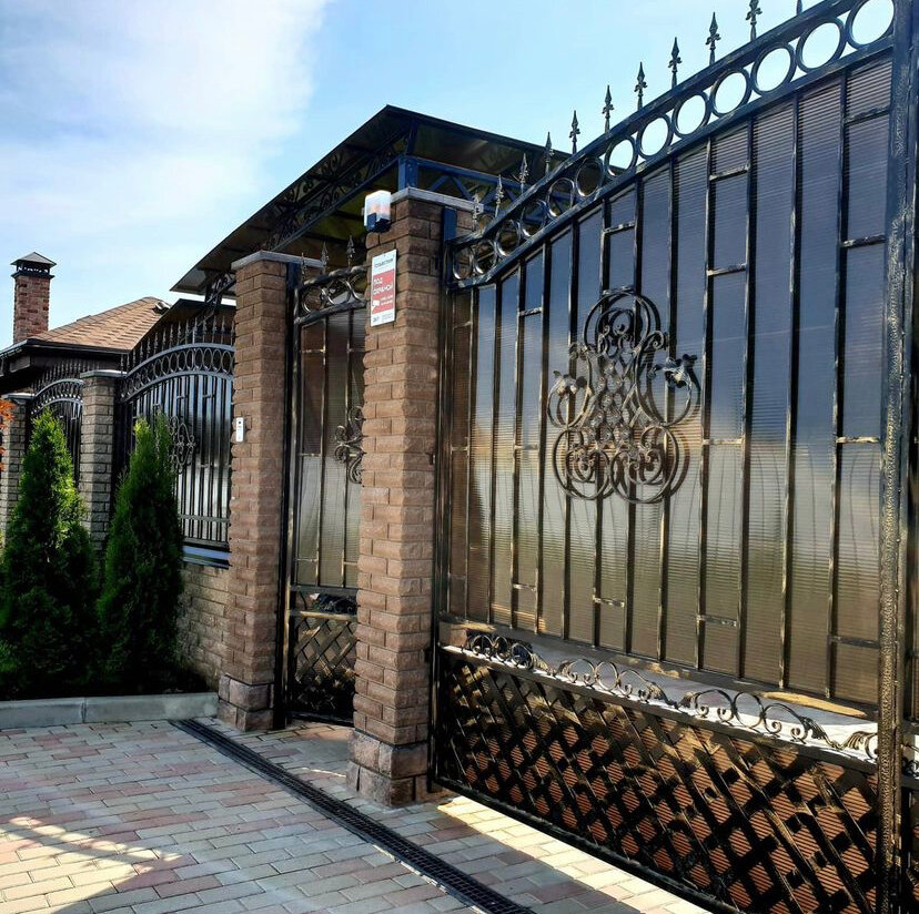 От идеи до установки: полный цикл создания кованого забора.