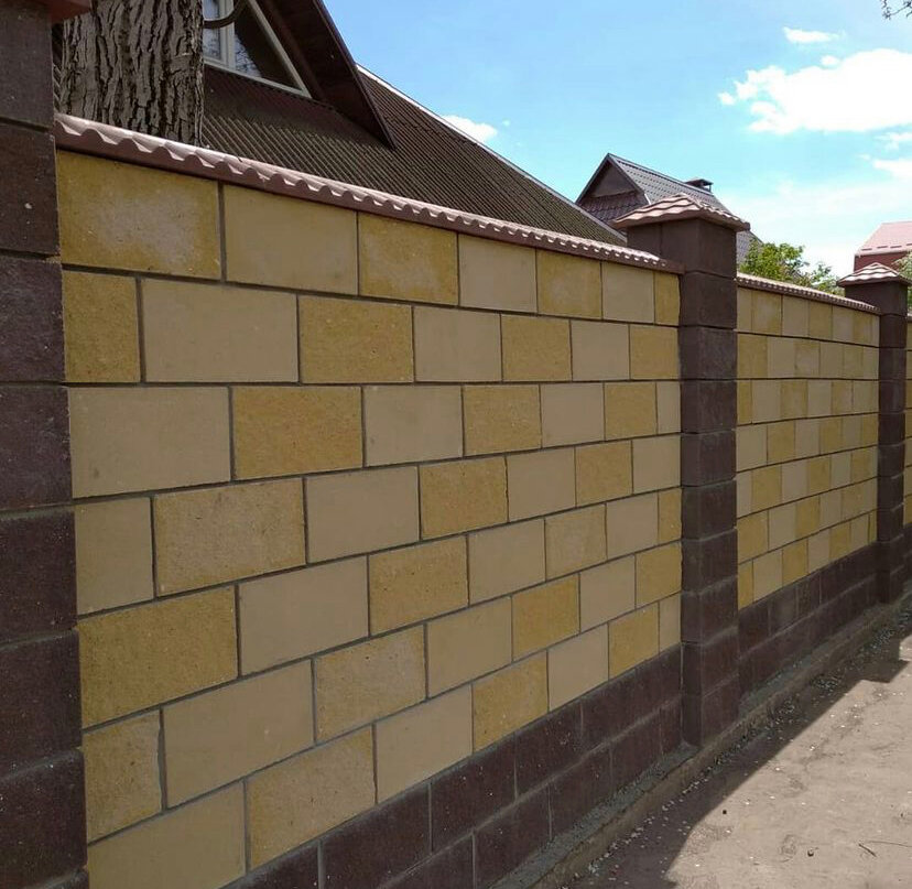 Строительство забора из бетонных блоков