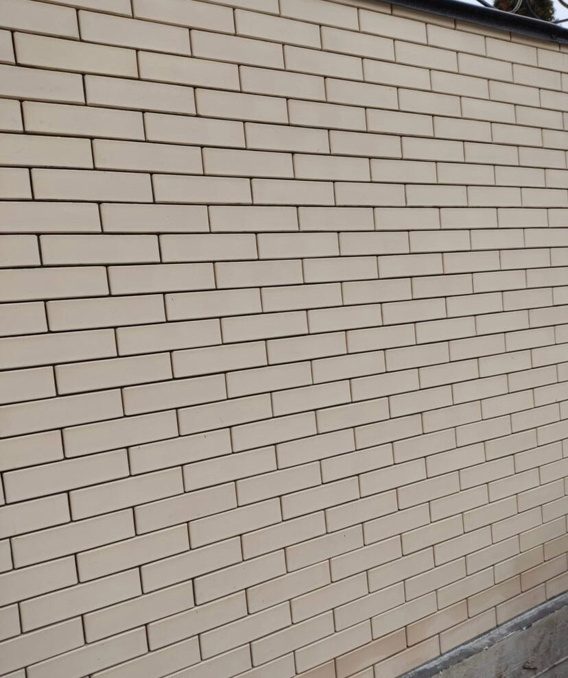 Строительство кирпичных заборов «под ключ» — на века.