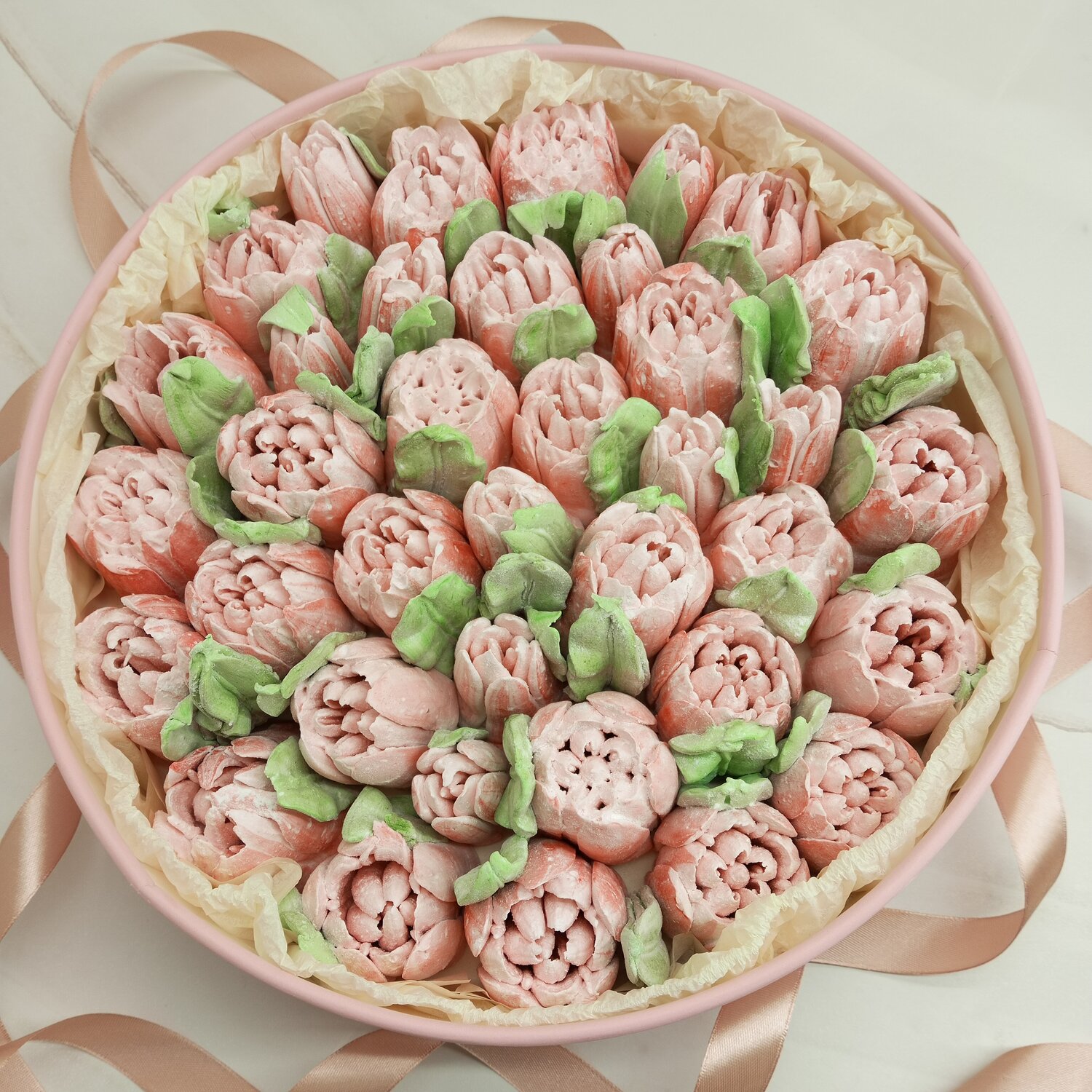 Зефирные тюльпаны — запоминающийся и практичный бизнес-подарок.