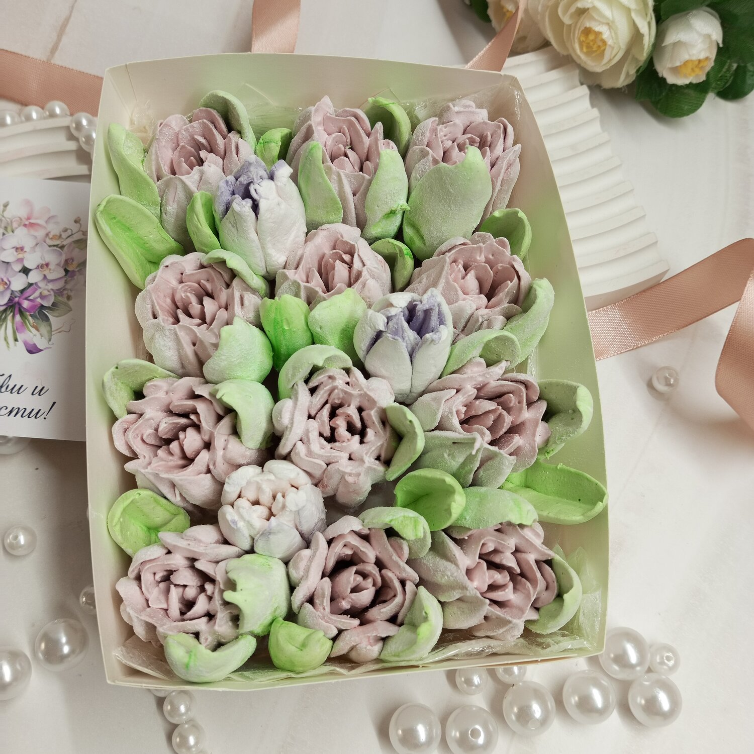 Зефирные тюльпаны — запоминающийся и практичный бизнес-подарок.