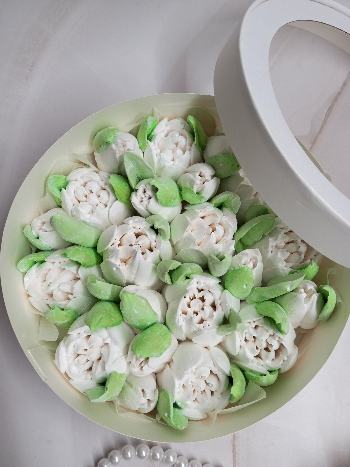 Зефирные тюльпаны — запоминающийся и практичный бизнес-подарок.