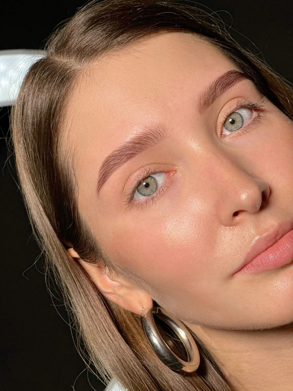 Окрашивание бровей краской