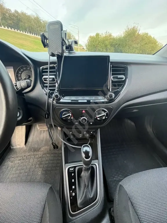 Аренда автомобиля: Hyundai Solaris