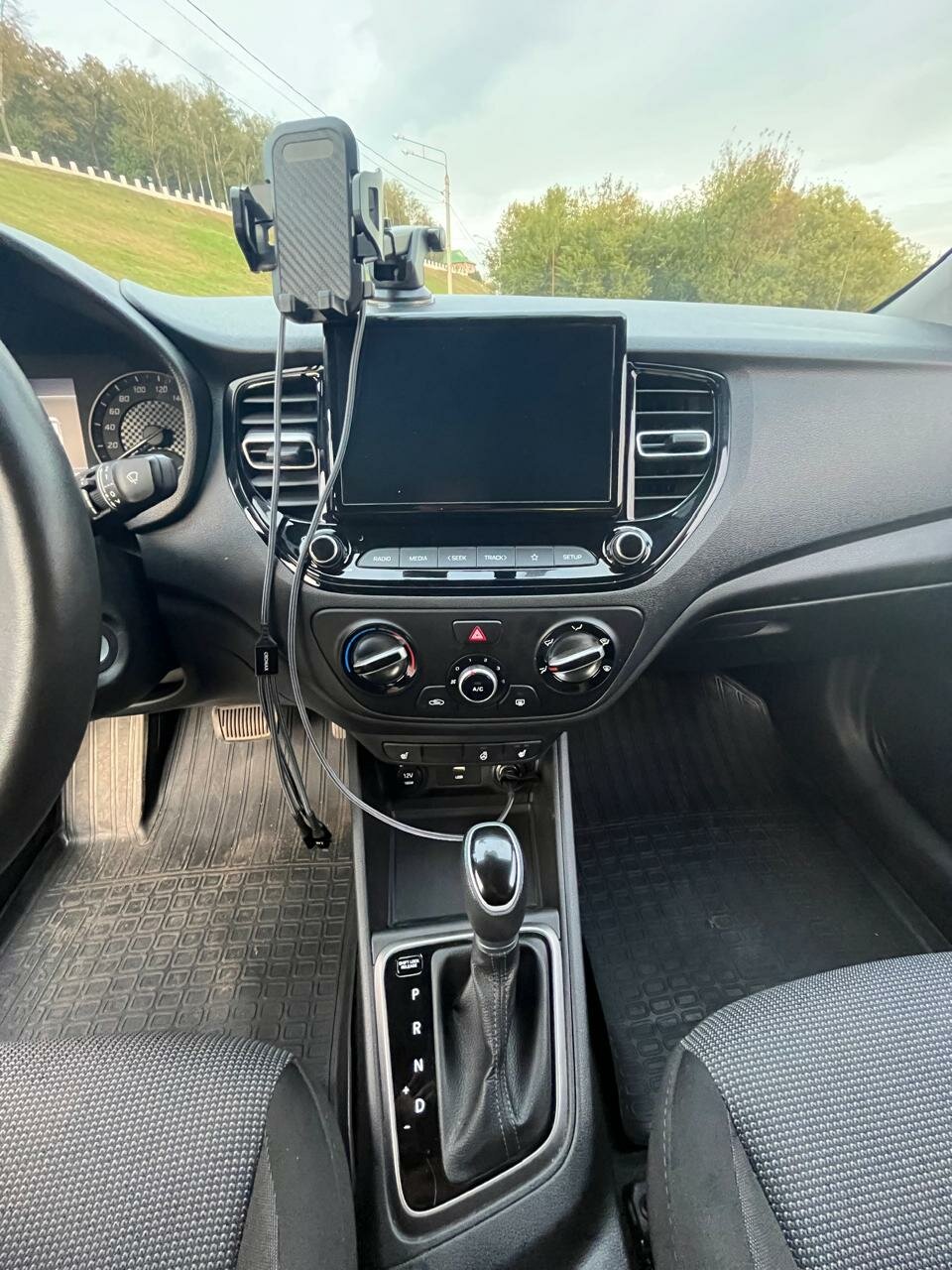 Аренда автомобиля: Hyundai Solaris