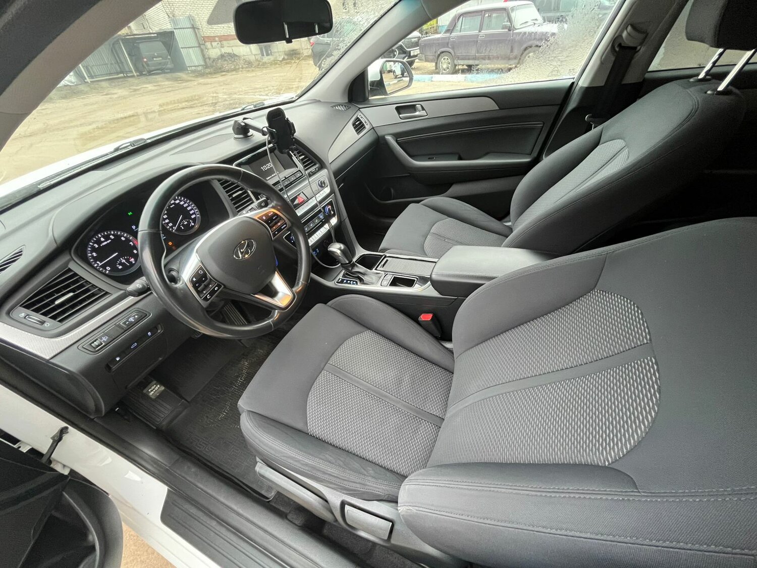 Аренда автомобиля: Hyundai Sonata