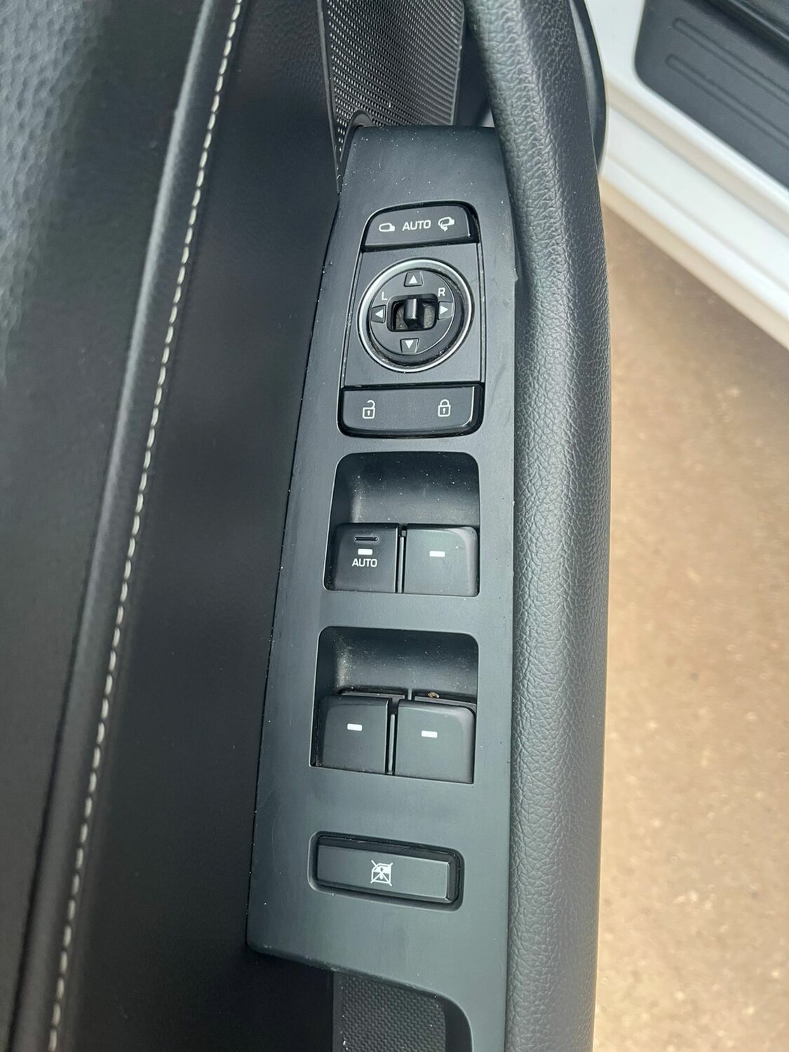 Аренда автомобиля: Hyundai Sonata