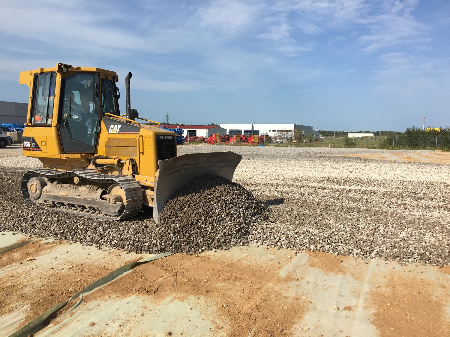 Аренда бульдозера: KOMATSU, CATERPILLER, LIEBHERR