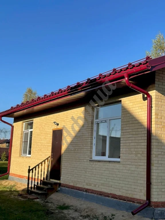 Подшив кровельных свесов софитами