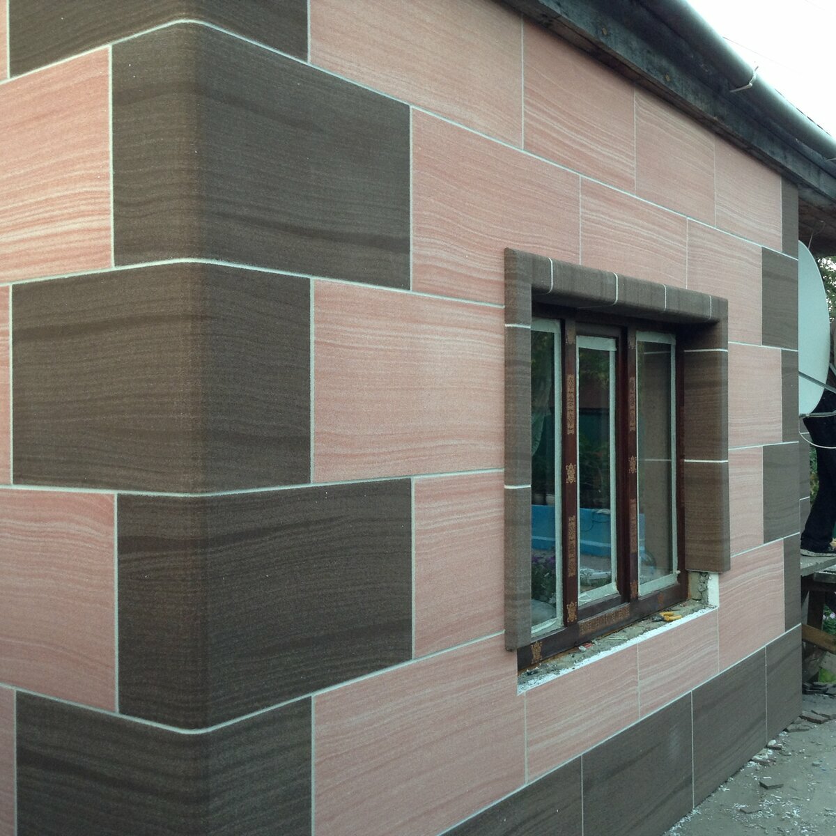 Монтаж фасада из фасадных панелей