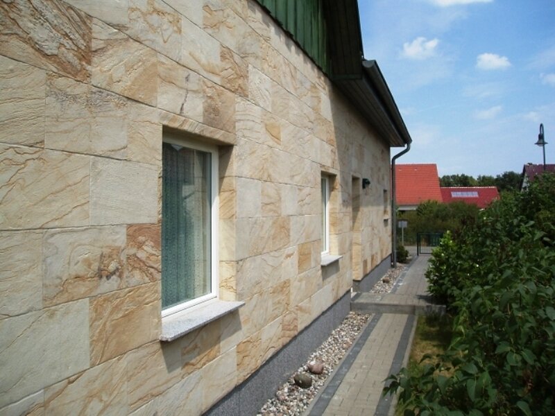 Монтаж фасада из фасадных панелей