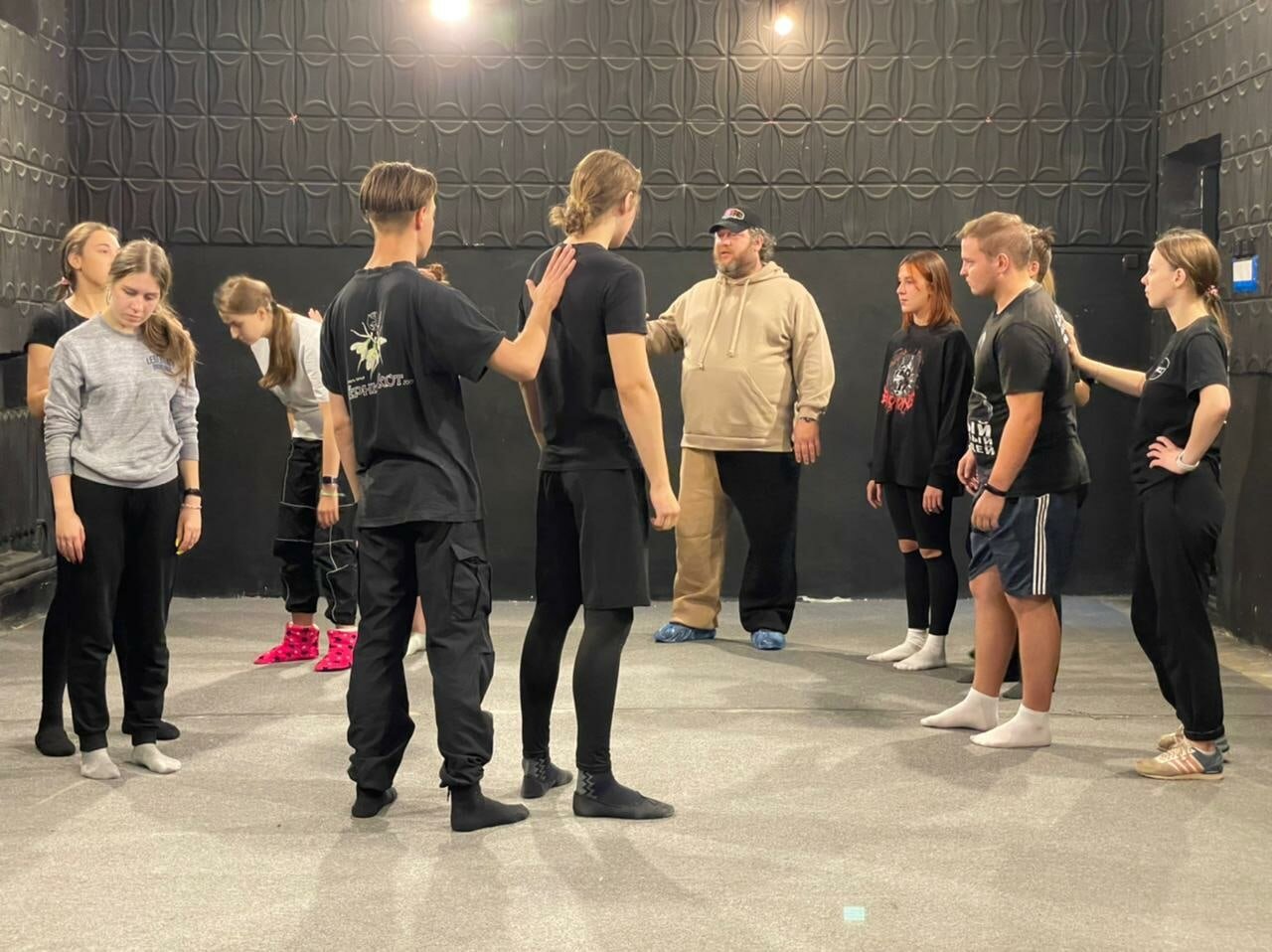 Занятие по сценическому движению