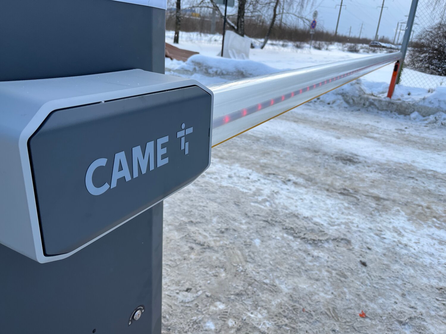 Монтаж шлагбаума