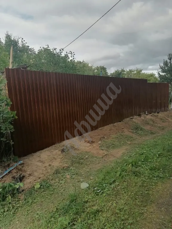 Строительство забора из профнастила