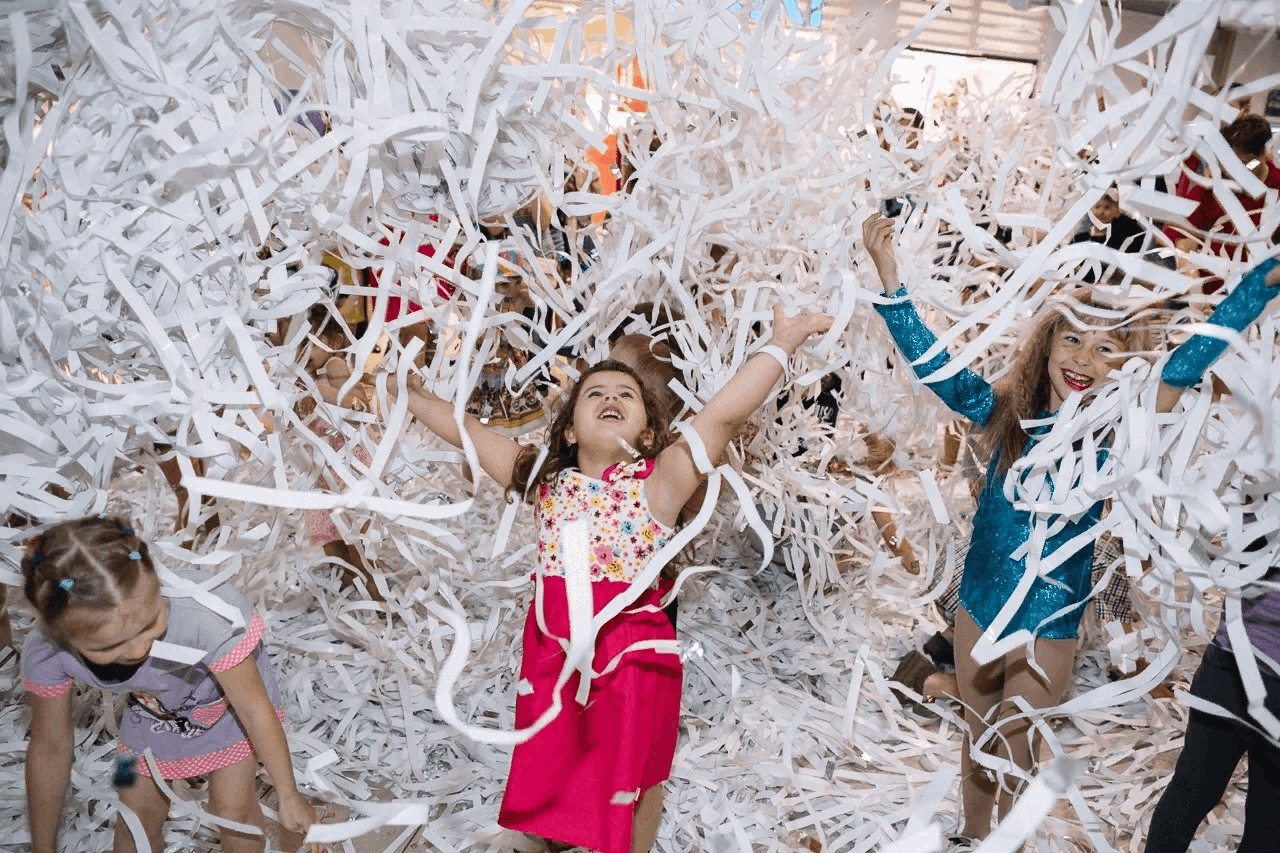 Бумажное шоу