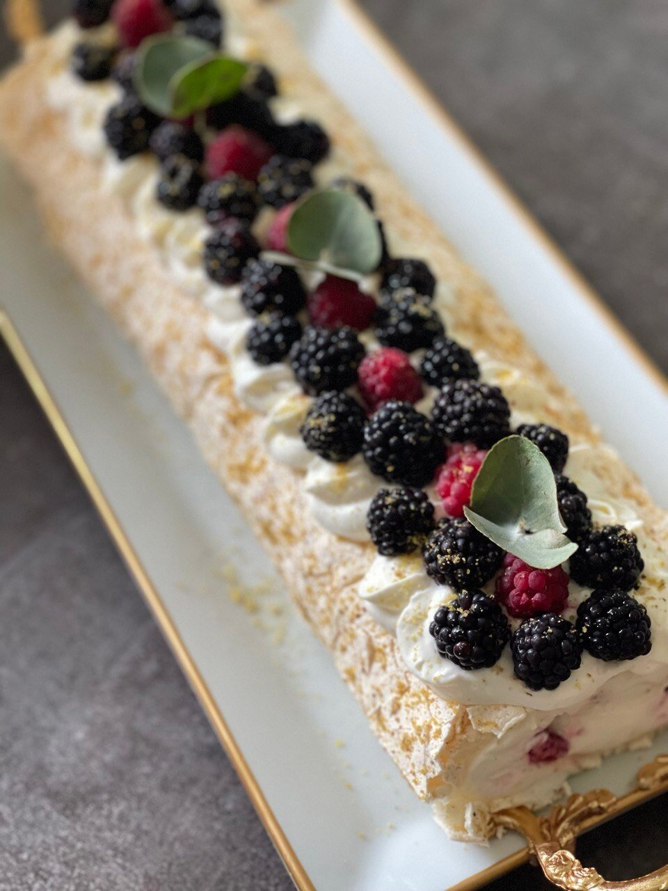 Меренговый рулет на заказ