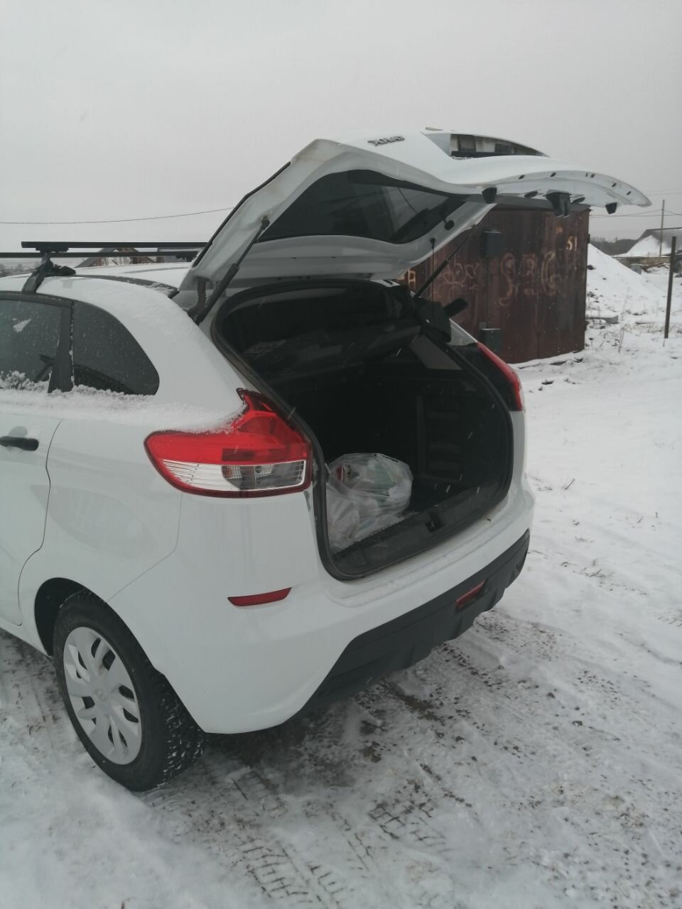 Вскрытие багажника автомобиля