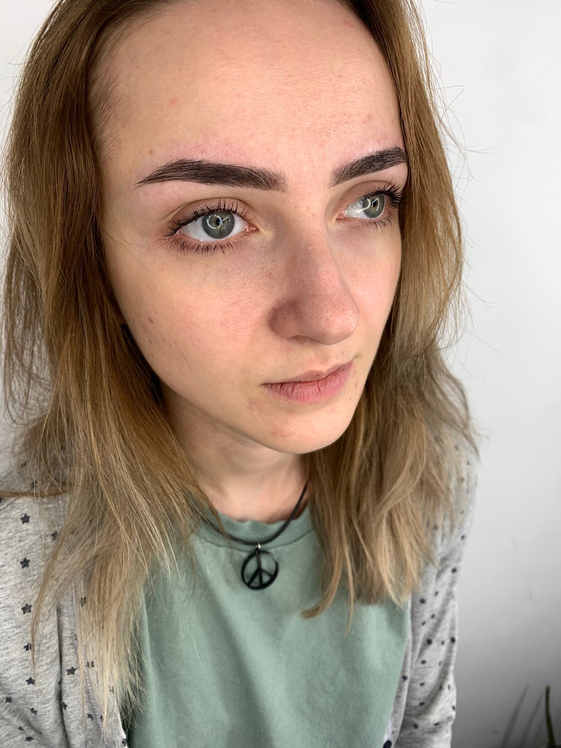 Окрашивание бровей краской