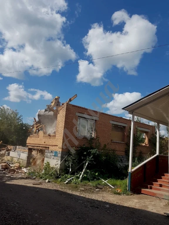 Механизированный демонтаж малоэтажных зданий