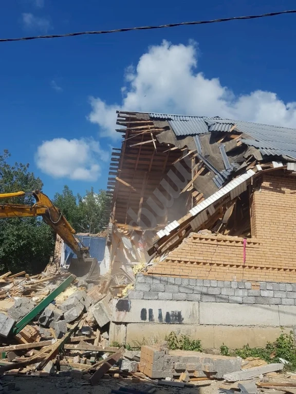 Механизированный демонтаж малоэтажных зданий