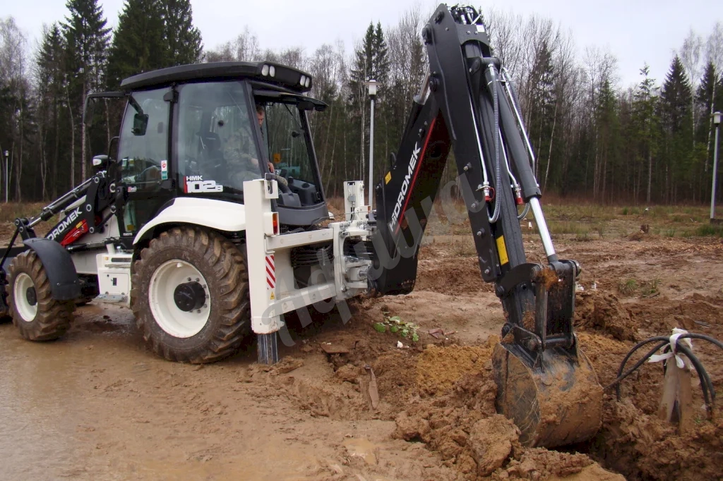Аренда экскаватора-погрузчика: Hidromek HMK 102B