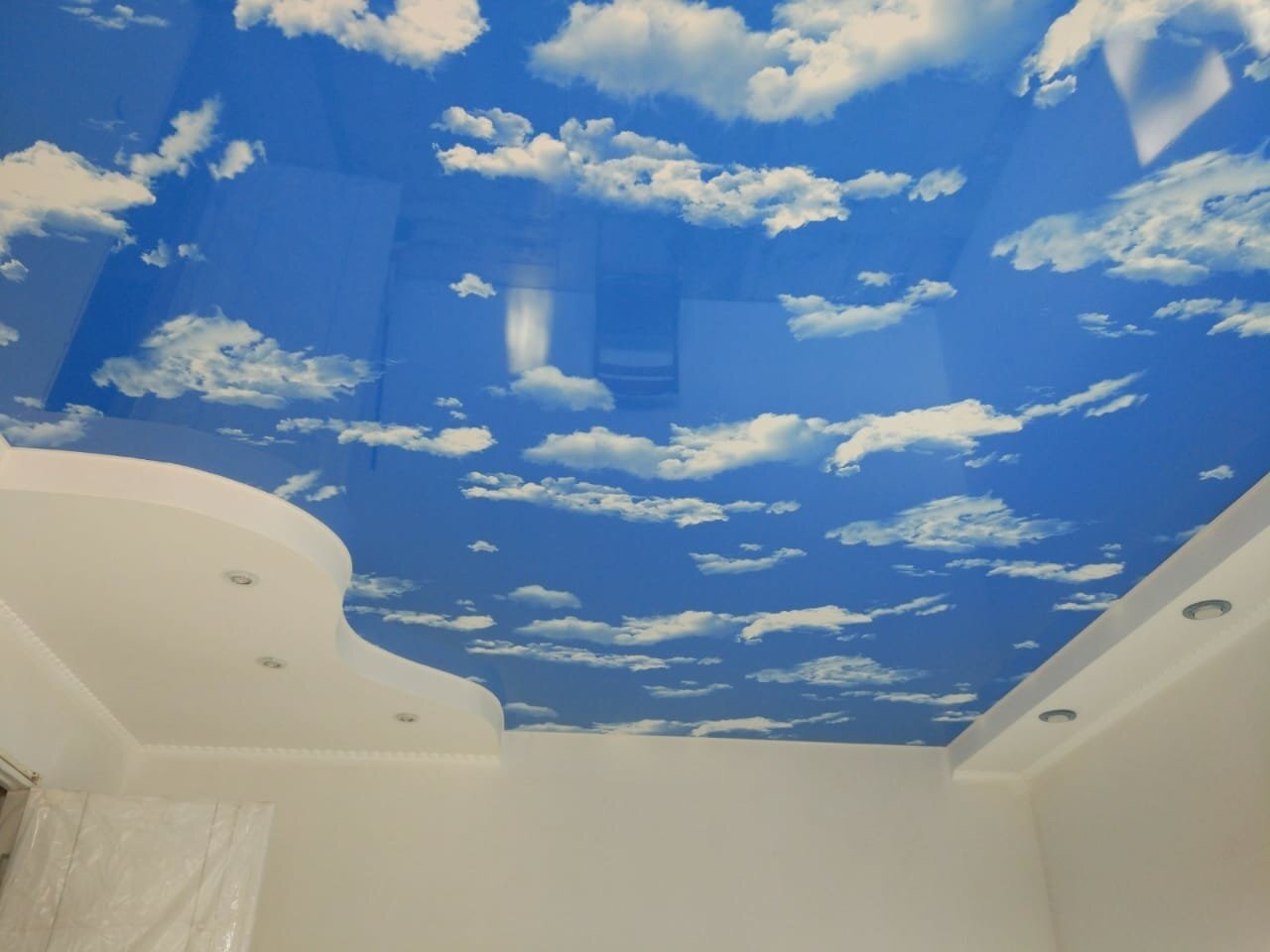 Натяжные потолки 