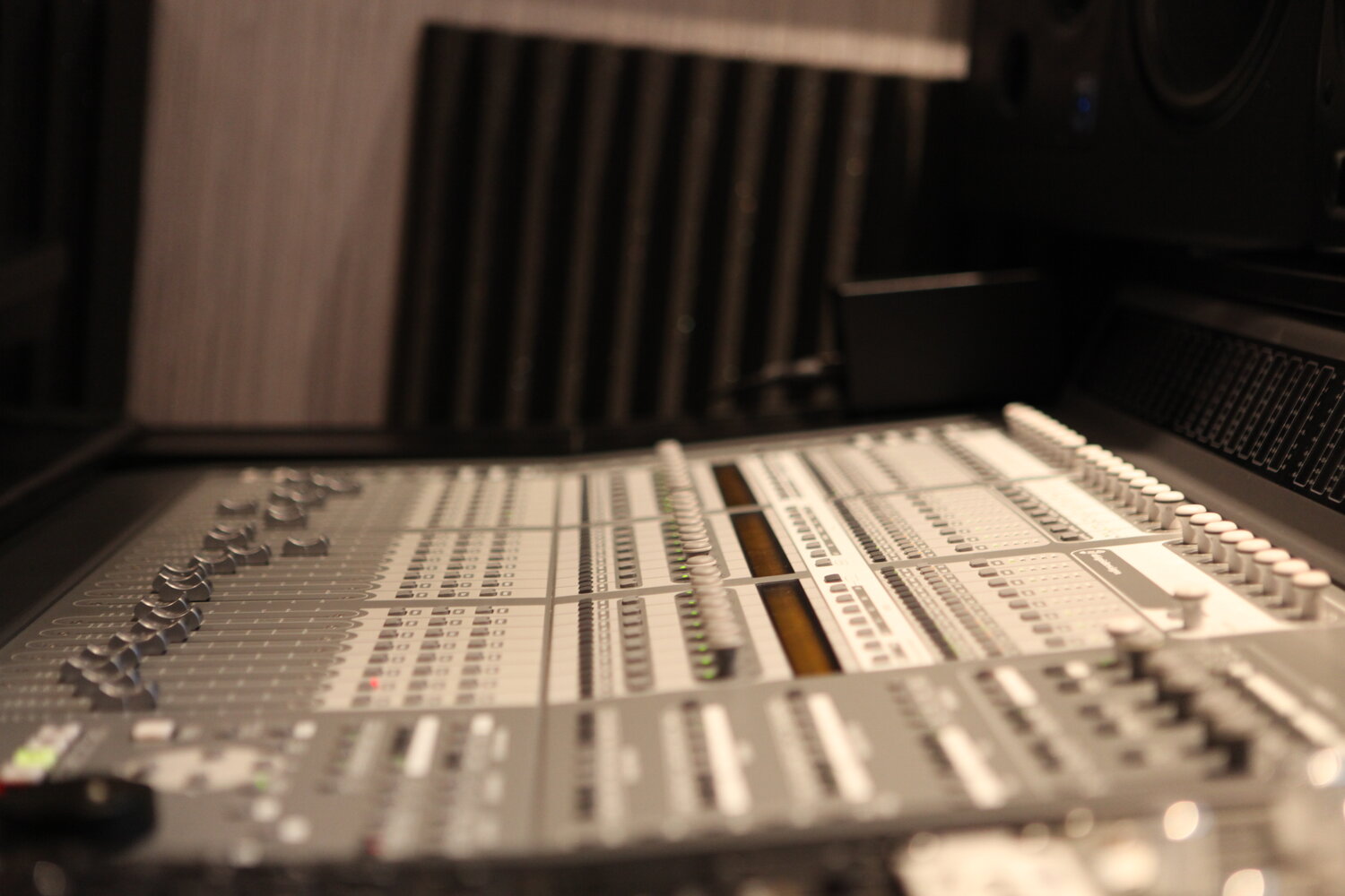 Саунд-дизайн для аудио и видео под ключ