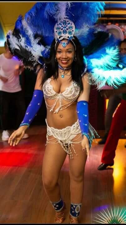 Организуем выступление настоящих латиноамериканских коллективов.