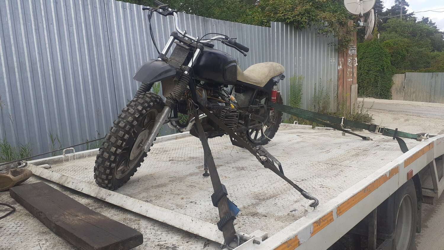Эвакуация мототехники — бережная перевозка мотоциклов, скутеров, квадроциклов